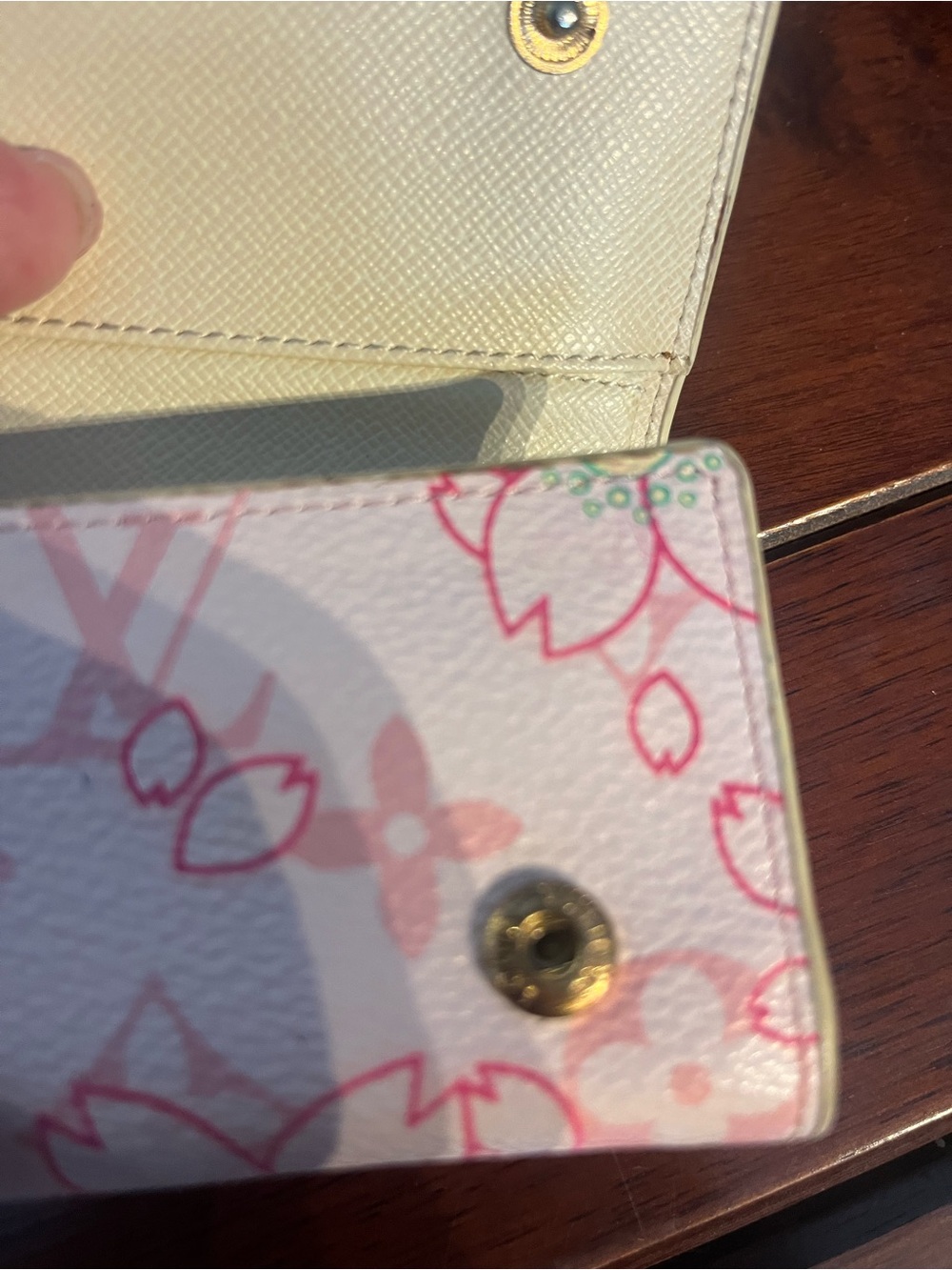 Louis Vuitton Takashi Murakami cherry blossom Key & Card Holder - Picture 9 of 9
